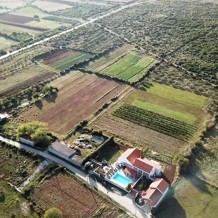 Villa House San Mario - Pets Friendly Rural Polaca